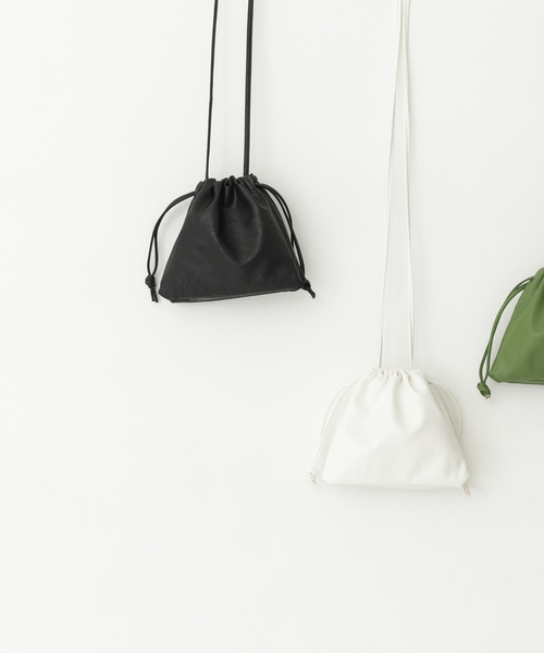 RODE SKO(ロデスコ)の「ソフトキンチャクミニショルダーバッグ(ショルダーバッグ・レディース・ホワイト/ブラック/ベージュ/パープル/イエロー/ブルー/グリーン・ONE)」の3枚目の写真