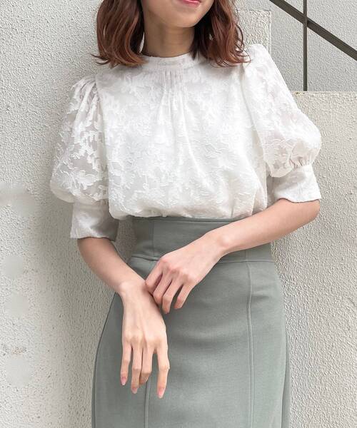 MAJESTIC LEGON（マジェスティックレゴン）の「エアリーバックリボンアソートブラウス（シャツ/ブラウス・レディース・ライトグレー/アイボリー/ホワイト系その他/ブラック系その他・MEDIUM）」の13枚目の写真