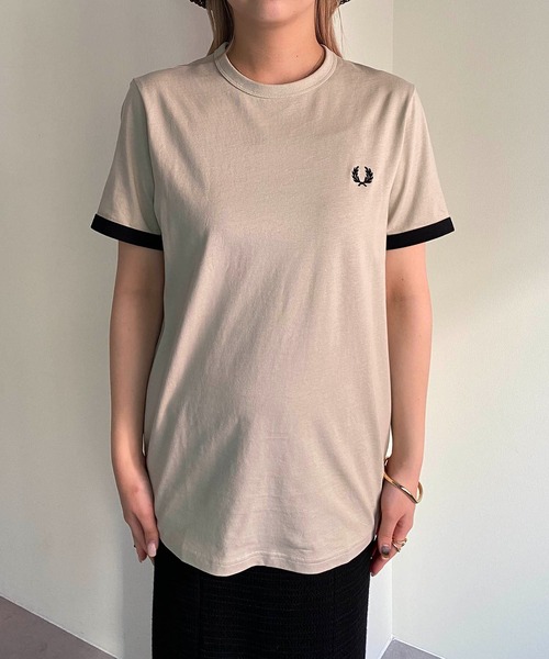 FRED PERRY(フレッドペリー)の「〈WEB限定〉【FRED PERRY/フレッドペリー】バイカラーTシャツ(Tシャツ/カットソー・レディース・グリーン/キャメル・SMALL)」の5枚目の写真