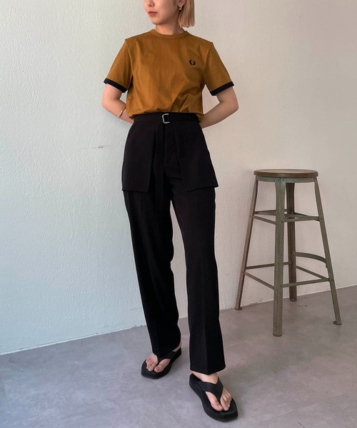 FRED PERRY(フレッドペリー)の「〈WEB限定〉【FRED PERRY/フレッドペリー】バイカラーTシャツ(Tシャツ/カットソー・レディース・グリーン/キャメル・SMALL)」の7枚目の写真