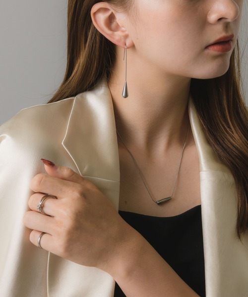 muku（ムク）の「金属アレルギー対応 ロングドロップピアス(両耳