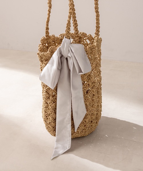 OLIVE des OLIVE（オリーブデオリーブ）の「リボン付きペーパーバッグ（かごバッグ・レディース・ベージュ/オフホワイト・FREE）」の10枚目の写真