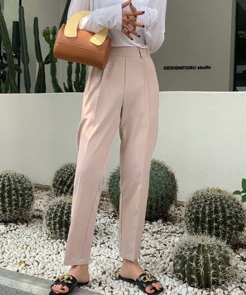 Diosfront（ディオスフロント）の「センタープレステーパードスラックスパンツ（スラックス・レディース・ブラック/グレー/ピンク/グリーン/ベージュ・S/M/L）」の12枚目の写真