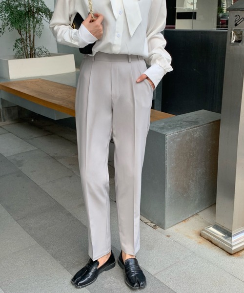 Diosfront（ディオスフロント）の「センタープレステーパードスラックスパンツ（スラックス・レディース・ブラック/グレー/ピンク/グリーン/ベージュ・S/M/L）」の9枚目の写真