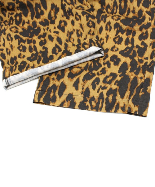 RNA（アールエヌエー）の「R3991 アニマルプリントイージーパンツ（スラックス・レディース・ブラック×ホワイト/レオパード/パープル・MEDIUM）」の21枚目の写真