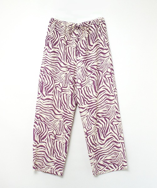 RNA（アールエヌエー）の「R3991 アニマルプリントイージーパンツ（スラックス・レディース・ブラック×ホワイト/レオパード/パープル・MEDIUM）」の22枚目の写真