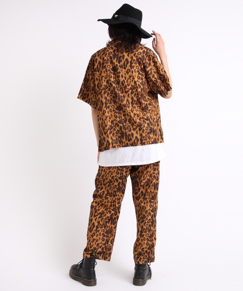 RNA（アールエヌエー）の「R3991 アニマルプリントイージーパンツ（スラックス・レディース・ブラック×ホワイト/レオパード/パープル・MEDIUM）」の18枚目の写真