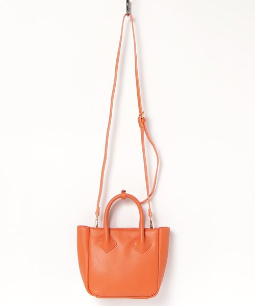 artemis by DIANA（アルテミスバイダイアナ）の「ストラップ付き2WAYスクエア型ミニトート（ハンドバッグ・レディース・ブラック/ベージュ/イエロー/グリーン/オレンジ・FREE）」の6枚目の写真