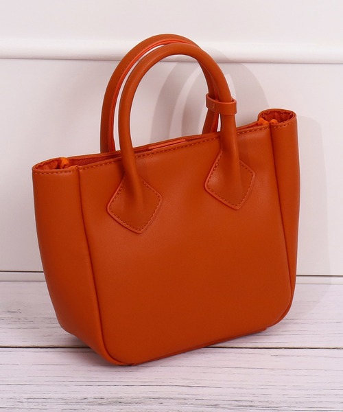 artemis by DIANA（アルテミスバイダイアナ）の「ストラップ付き2WAYスクエア型ミニトート（ハンドバッグ・レディース・ブラック/ベージュ/イエロー/グリーン/オレンジ・FREE）」の5枚目の写真