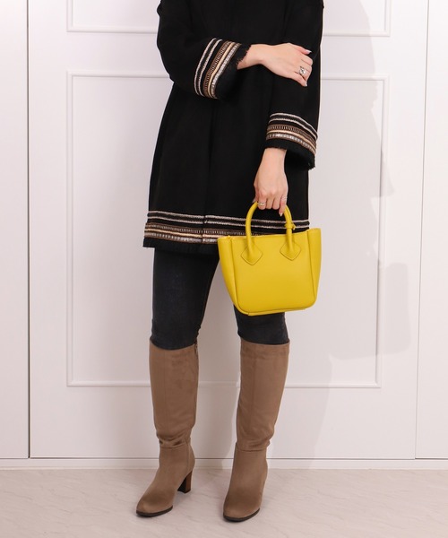 artemis by DIANA（アルテミスバイダイアナ）の「ストラップ付き2WAYスクエア型ミニトート（ハンドバッグ・レディース・ブラック/ベージュ/イエロー/グリーン/オレンジ・FREE）」の11枚目の写真