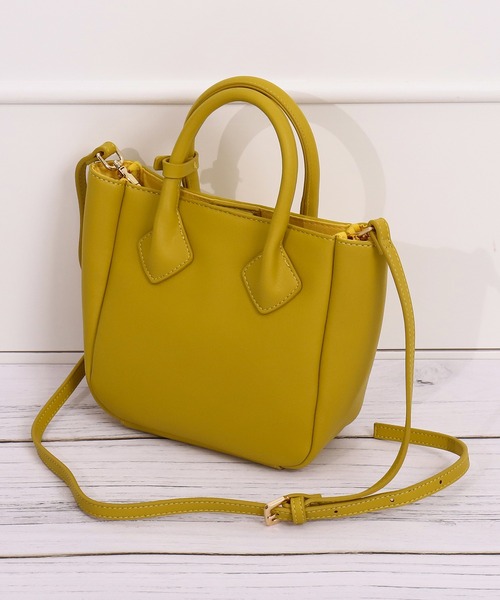 artemis by DIANA（アルテミスバイダイアナ）の「ストラップ付き2WAYスクエア型ミニトート（ハンドバッグ・レディース・ブラック/ベージュ/イエロー/グリーン/オレンジ・FREE）」の10枚目の写真