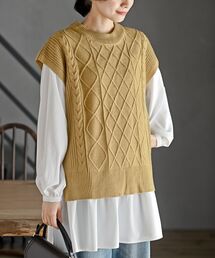 ケーブルニットベスト×ブラウスアンサンブル