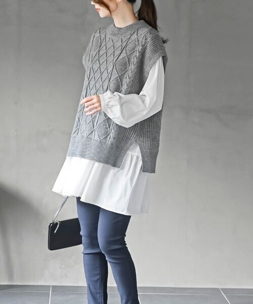 rps（アールピーエス）の「ケーブルニットベスト×ブラウスアンサンブル（ベスト・レディース・チャコールグレー/ベージュ/アイボリー/モカ/マスタード/杢グレー・M/フリー）」の16枚目の写真