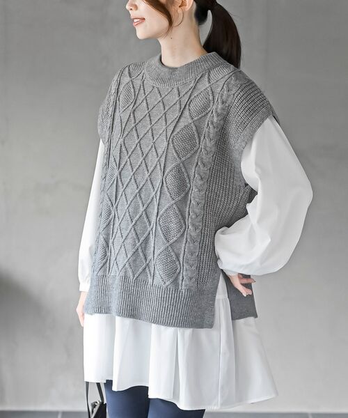 rps（アールピーエス）の「ケーブルニットベスト×ブラウスアンサンブル（ベスト・レディース・チャコールグレー/ベージュ/アイボリー/モカ/マスタード/杢グレー・M/フリー）」の19枚目の写真