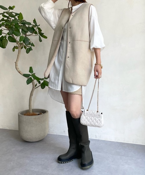 DouDou（ドゥドゥ）の「袖リブバックボタンロングシャツ（シャツ/ブラウス・レディース・オフホワイト/モカ/バイオレット/ブラック・FREE）」の6枚目の写真