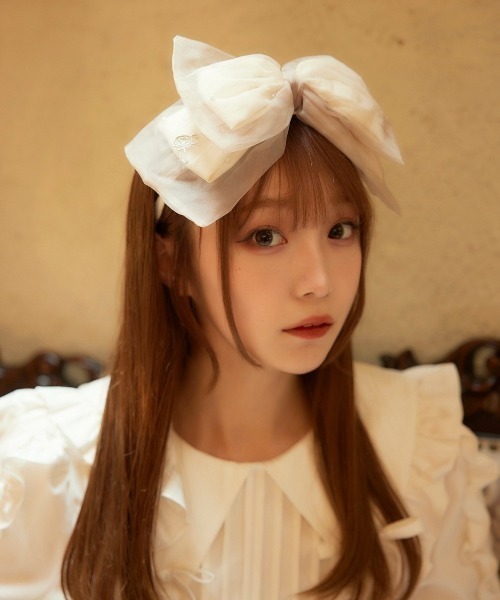 Swankiss(スワンキス)の「SX sheer ribbon headband(カチューシャ・レディース・ブラック/ベージュ・FREE)」の1枚目の写真