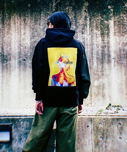EFFECTEN(エフェクテン)の「EFFECTEN エフェクテン /in my head hoodie Yu hashimoto × utility collaboration ITEM(パーカー・メンズ・ホワイト/ブラック・FREE)」の2枚目の写真