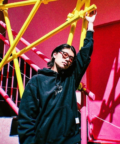 EFFECTEN(エフェクテン)の「EFFECTEN エフェクテン /in my head hoodie Yu hashimoto × utility collaboration ITEM(パーカー・メンズ・ホワイト/ブラック・FREE)」の13枚目の写真