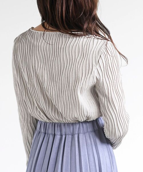 rps(アールピーエス)の「ウェーブストライプメロープルオーバー(Tシャツ/カットソー・レディース・ブラック/ブラウン/グリーン/アイボリー/ブルー/グレイッシュベージュ/ミント・フリー)」の17枚目の写真