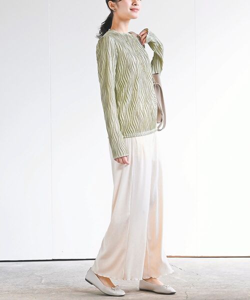 rps(アールピーエス)の「ウェーブストライプメロープルオーバー(Tシャツ/カットソー・レディース・ブラック/ブラウン/グリーン/アイボリー/ブルー/グレイッシュベージュ/ミント・フリー)」の14枚目の写真