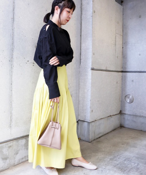 Brownie(ブラウニー)の「Brownie 肩ボタン開きストライプシャツ(シャツ/ブラウス・レディース・ホワイト/ブラック/グリーン/ライトベージュ・FREE)」の21枚目の写真