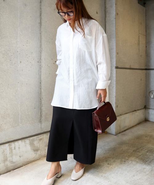 Brownie(ブラウニー)の「Brownie 肩ボタン開きストライプシャツ(シャツ/ブラウス・レディース・ホワイト/ブラック/グリーン/ライトベージュ・FREE)」の10枚目の写真