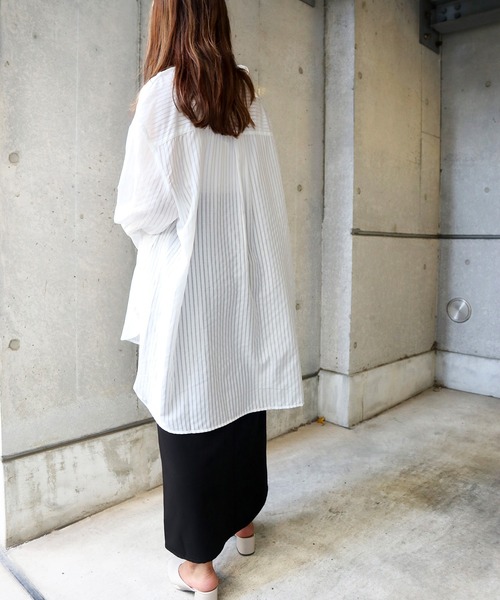 Brownie(ブラウニー)の「Brownie 肩ボタン開きストライプシャツ(シャツ/ブラウス・レディース・ホワイト/ブラック/グリーン/ライトベージュ・FREE)」の13枚目の写真