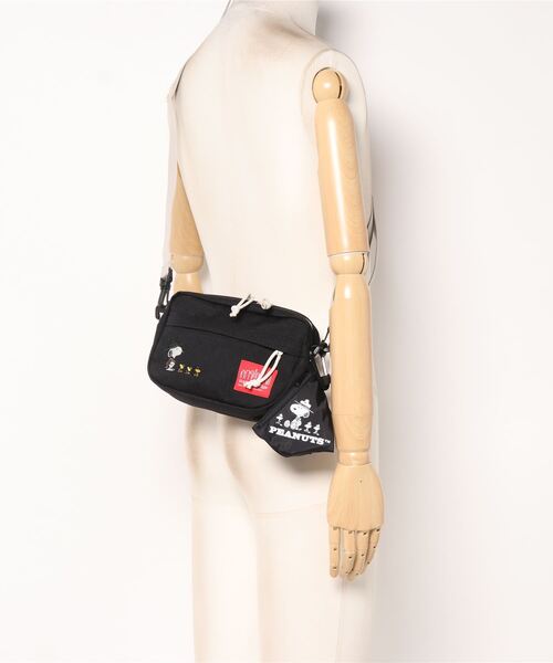 Manhattan Portage(マンハッタンポーテージ)の「The Mulberry Shoulder Bag PEANUTS FW22(ショルダーバッグ・メンズ・ブラック/カーキ・X-SMALL)」の5枚目の写真