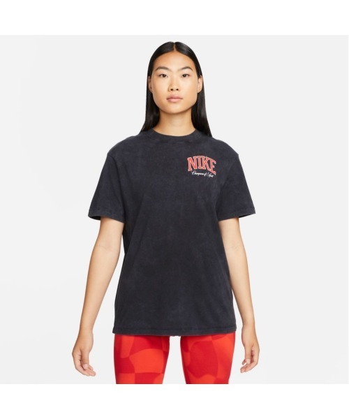 NIKE（ナイキ）の「NIKE/ナイキ AS W NSW TEE BF VARSITY（Tシャツ/カットソー・レディース・ブラック/イエロー・M/L/XL/XS/S/2XL）」の2枚目の写真