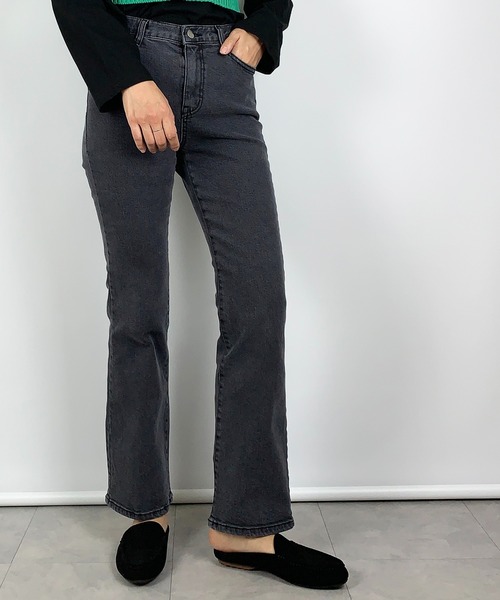 me+em select(ミームセレクト)の「セミフレアベーシックスデニム(デニムパンツ・レディース・グレー/ブルー・LARGE/MEDIUM/SMALL)」の3枚目の写真