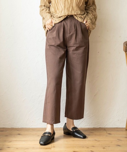 chocomee（チョコミー）の「chino straight pants/チノストレイトパンツ（チノパンツ・レディース・ブラウン/ベージュ・FREE）」の2枚目の写真