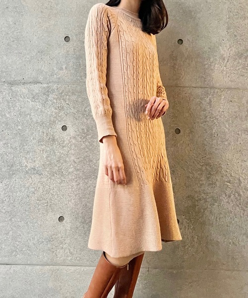 a:mure(アミュール)の「ヒモベルト付き!ケーブル編みニットワンピース(ワンピース・レディース・ベージュ/ホワイト/ブラウン・SMALL/MEDIUM)」の9枚目の写真