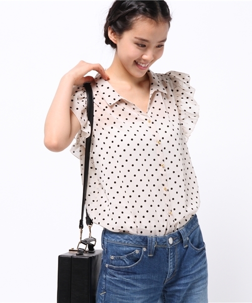 DISCOAT(ディスコート)の「【Discoat】フロッキードット肩フリルノースリブラウス(シャツ/ブラウス・レディース・オフホワイト/アイボリー/ネイビー・LARGE/MEDIUM)」の14枚目の写真