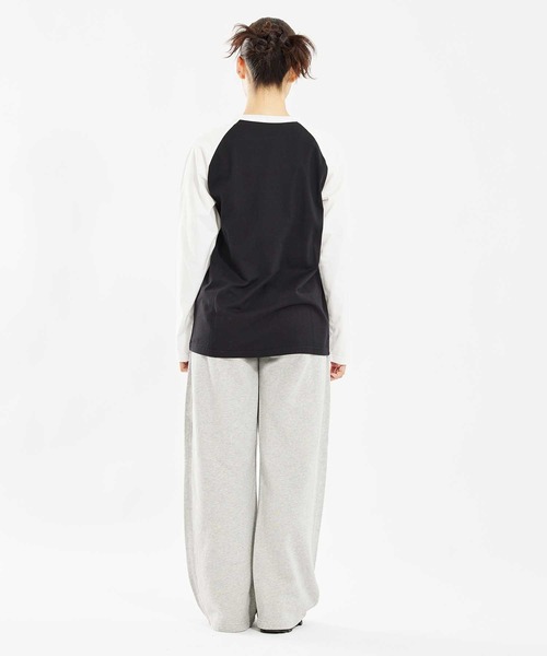 X-girl（エックスガール）の「EMBROIDERED SQUARE LOGO B/B TEE