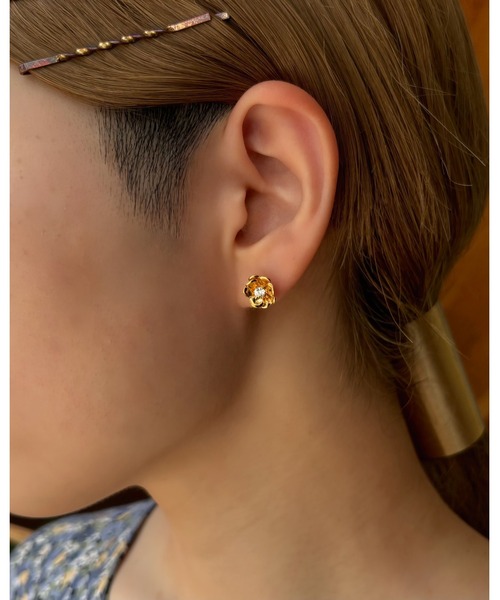 e.m.（イーエム）の「◆staygold◆ゴールドメッキシルバーフラワーピアス（ピアス（片耳用）・レディース・ゴールド・FREE）」の6枚目の写真