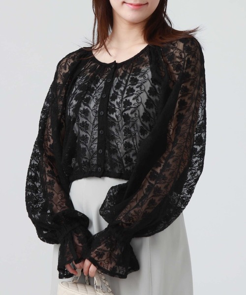 archives（アルシーヴ）の「ボリュームギャザーＶ開きブラウス（シャツ/ブラウス・レディース・アイボリー/ブラック/ブルー・MEDIUM）」の4枚目の写真