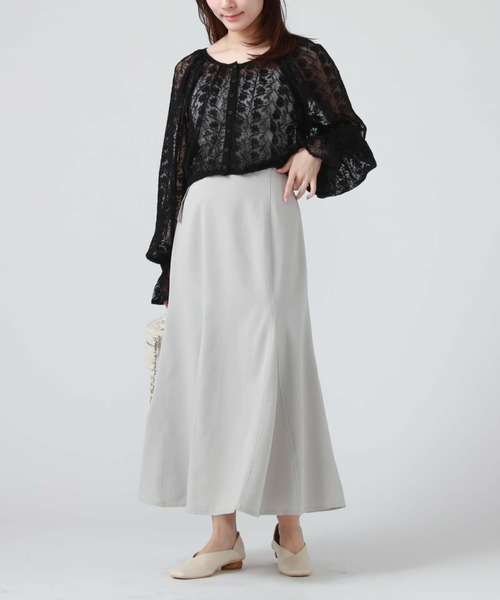 archives（アルシーヴ）の「ボリュームギャザーＶ開きブラウス（シャツ/ブラウス・レディース・アイボリー/ブラック/ブルー・MEDIUM）」の7枚目の写真