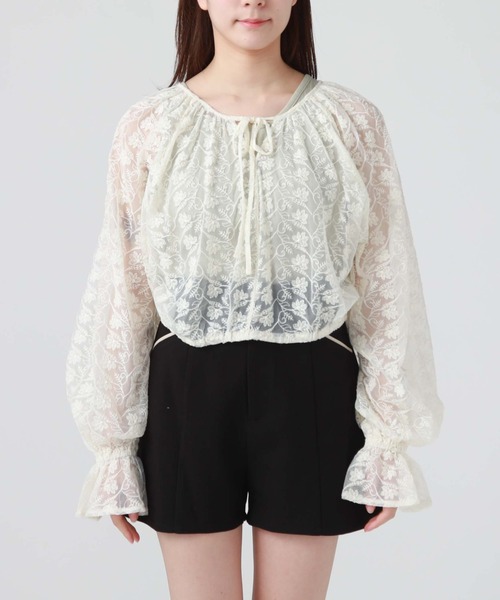 archives（アルシーヴ）の「ボリュームギャザーＶ開きブラウス（シャツ/ブラウス・レディース・アイボリー/ブラック/ブルー・MEDIUM）」の10枚目の写真