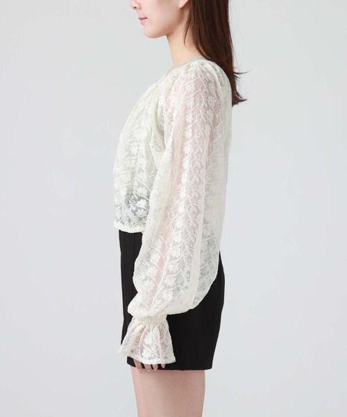 archives（アルシーヴ）の「ボリュームギャザーＶ開きブラウス（シャツ/ブラウス・レディース・アイボリー/ブラック/ブルー・MEDIUM）」の11枚目の写真