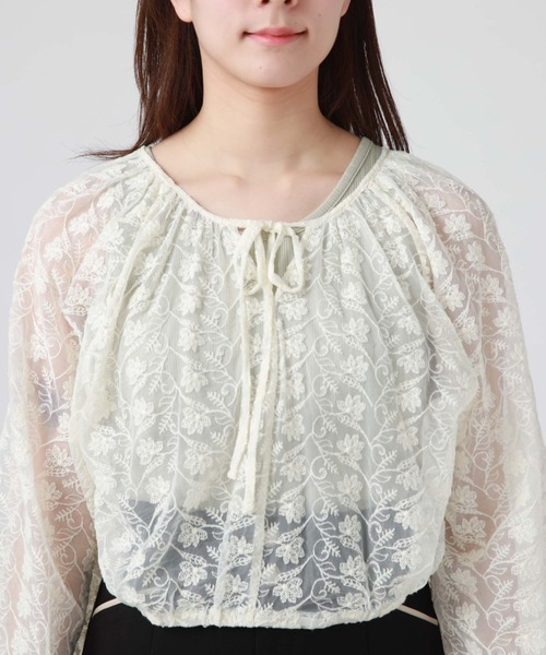 archives（アルシーヴ）の「ボリュームギャザーＶ開きブラウス（シャツ/ブラウス・レディース・アイボリー/ブラック/ブルー・MEDIUM）」の13枚目の写真