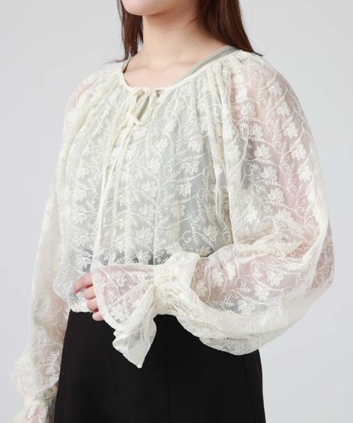 archives（アルシーヴ）の「ボリュームギャザーＶ開きブラウス（シャツ/ブラウス・レディース・アイボリー/ブラック/ブルー・MEDIUM）」の14枚目の写真