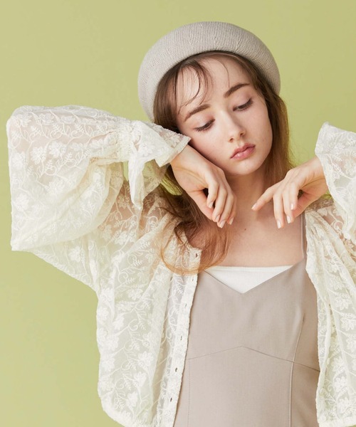 archives（アルシーヴ）の「ボリュームギャザーＶ開きブラウス（シャツ/ブラウス・レディース・アイボリー/ブラック/ブルー・MEDIUM）」の18枚目の写真