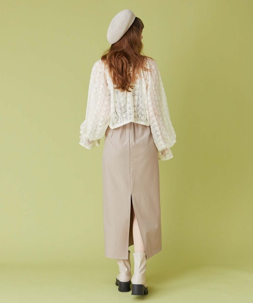 archives（アルシーヴ）の「ボリュームギャザーＶ開きブラウス（シャツ/ブラウス・レディース・アイボリー/ブラック/ブルー・MEDIUM）」の21枚目の写真