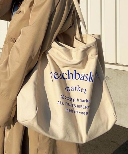 florist（フローリスト）の「【大容量】ビビッドカラー×キャンバスカジュアルトートバッグ（トートバッグ・レディース・グリーン/オレンジ/オフホワイト/ベージュ/ピンク・FREE）」の3枚目の写真