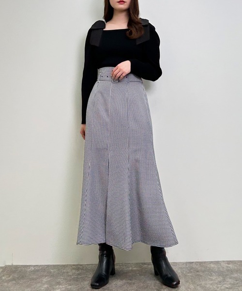 INGNI(イング)の「スクエアネック異素材肩リボンニット(ニット/セーター・レディース・ブラック/オフホワイト/サックスブルー・M)」の11枚目の写真