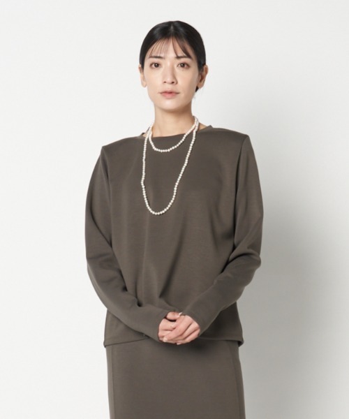 HELIOPOLE(エリオポール)の「CARDBOARD SQUARE SHOULDER PO(Tシャツ/カットソー・レディース・カーキ/ブラック・38)」の2枚目の写真