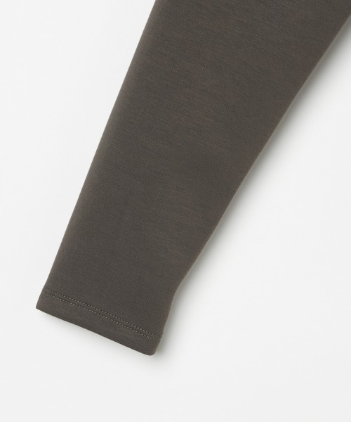 HELIOPOLE(エリオポール)の「CARDBOARD SQUARE SHOULDER PO(Tシャツ/カットソー・レディース・カーキ/ブラック・38)」の12枚目の写真