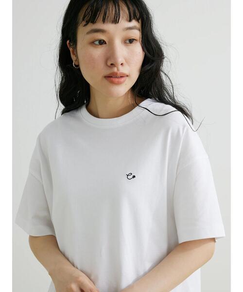 CRAFT STANDARD BOUTIQUE(クラフトスタンダードブティック)の「ワンポイント刺繍Tee(Tシャツ/カットソー・レディース・ホワイト/ブラック・M/L)」の3枚目の写真