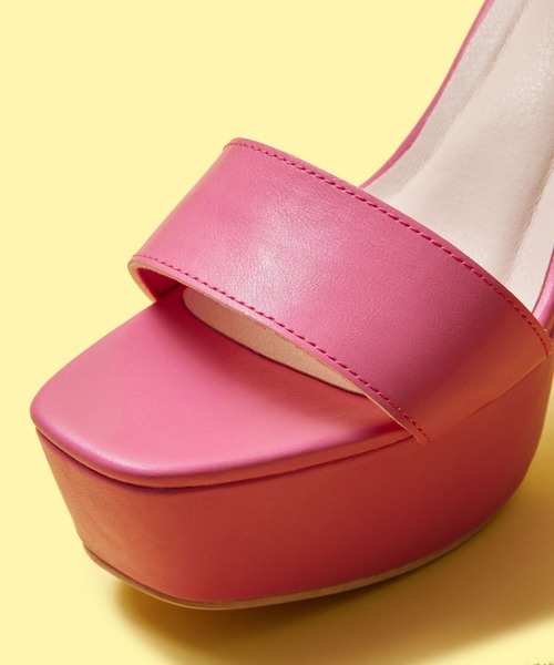 FOREVER 21（フォーエバー トゥエンティーワン）の「厚底ヒールサンダル（サンダル・レディース・ホワイト/ピンク系その他/ブラック・SMALL/MEDIUM/LARGE）」の9枚目の写真