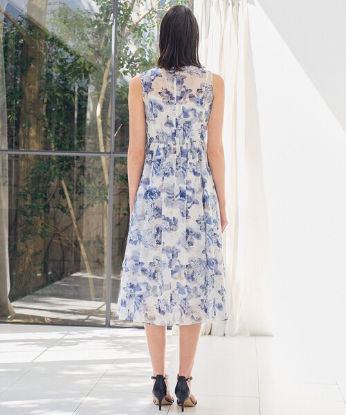 ANAYI（アナイ）の「ドローイングフラワーローンプリント ワンピース